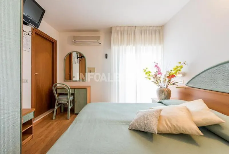 Hotel Atlantic Bellaria-Igea Marina 3*,